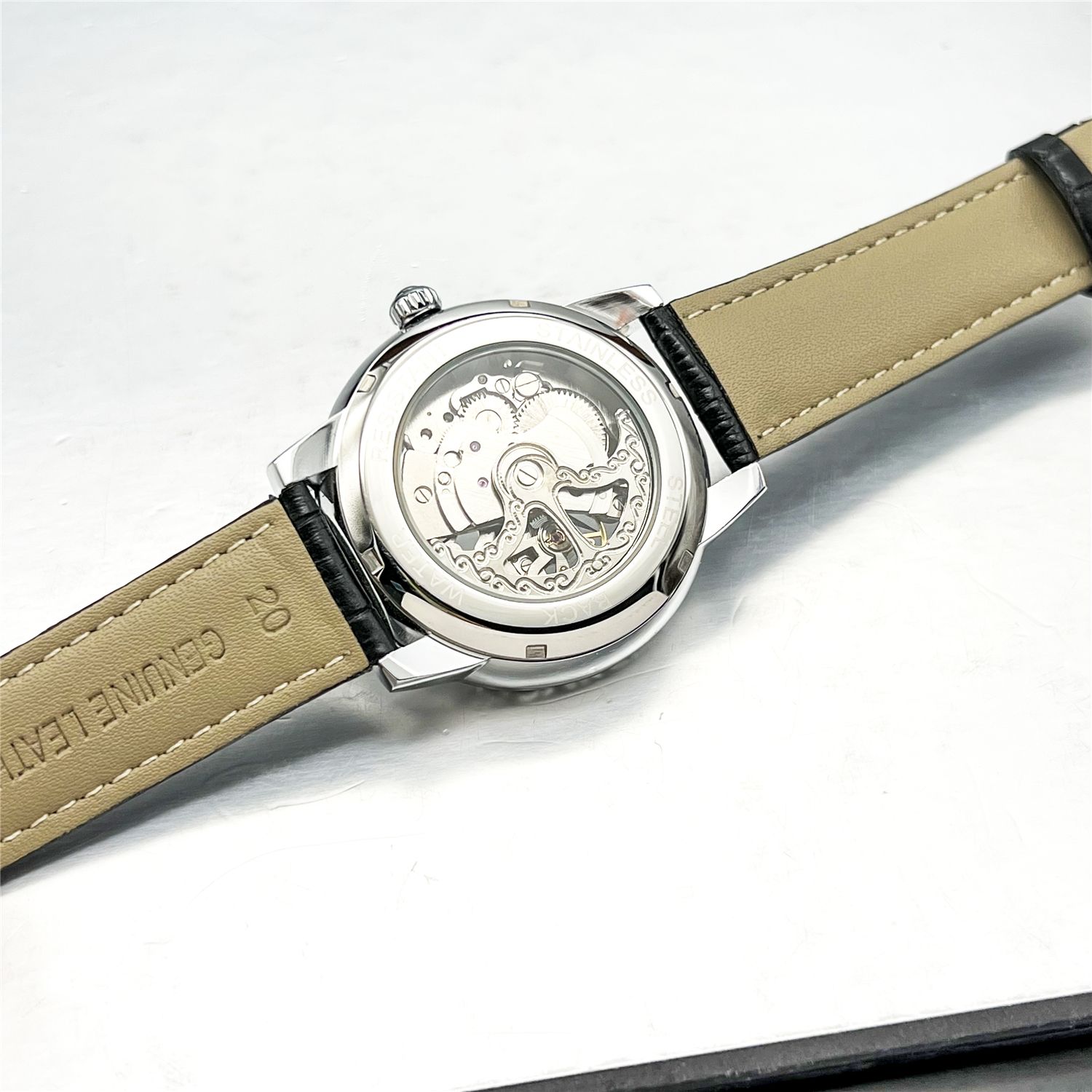 New High-Value Lightweight Lux - đánh giá và giá Luxury Watch Value