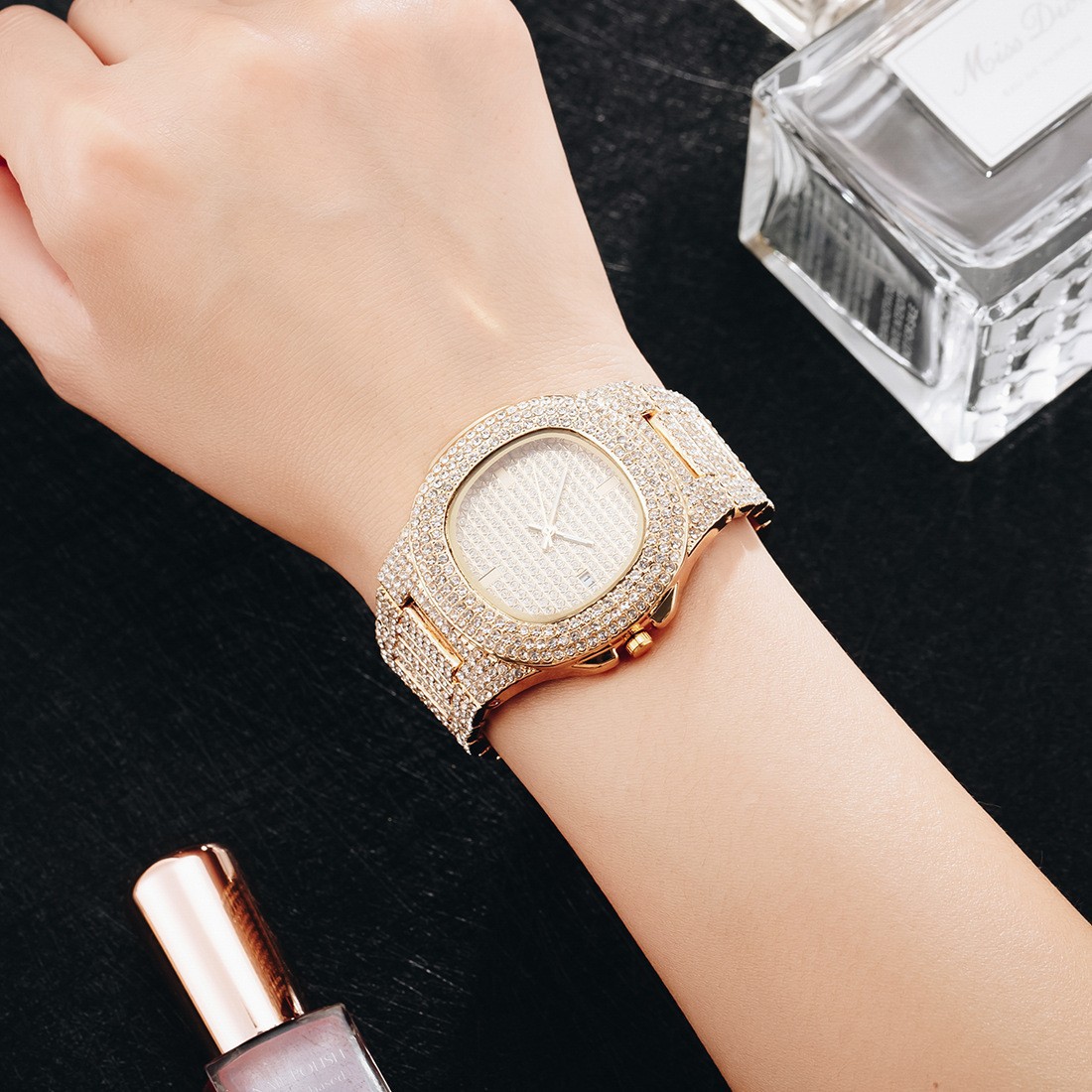 New Fashionable Full Diamond M - đánh giá và giá Luxury Watch Trading