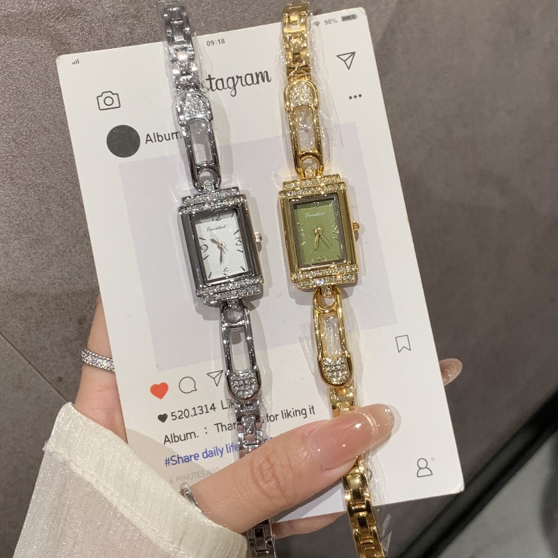 Small pin old money style hand - đánh giá và giá Luxury Watch Value