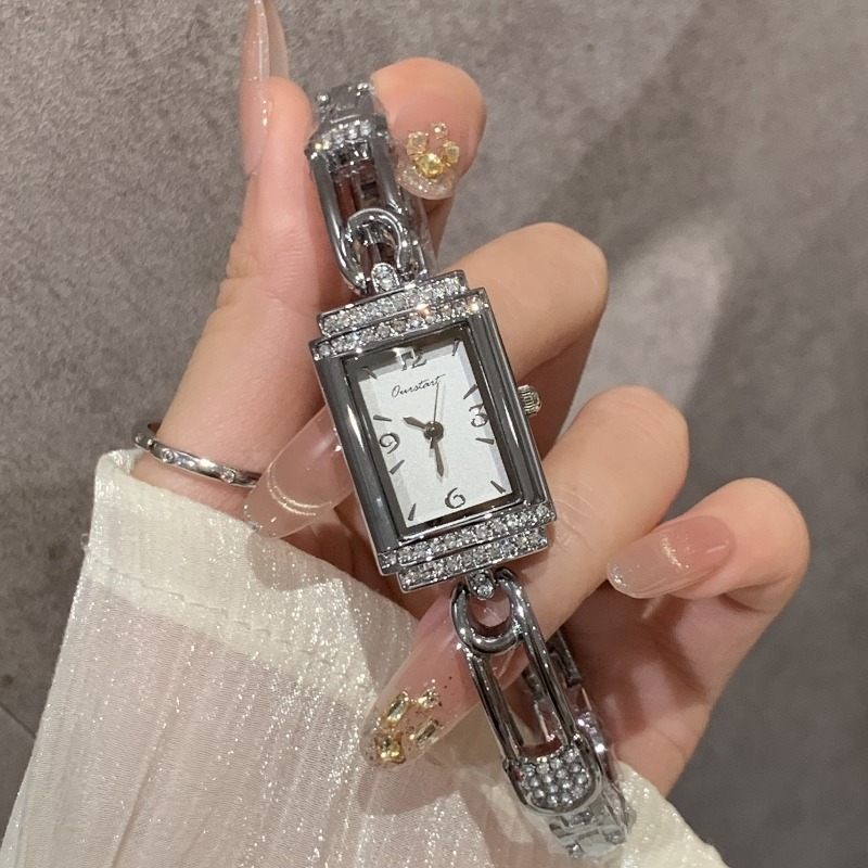 Small pin old money style hand - đánh giá và giá Luxury Watch Value